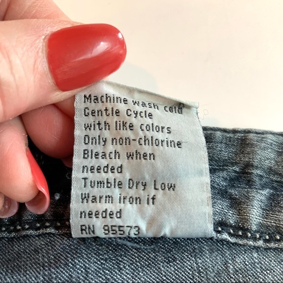 Mudd Jean Capris 9 - Picture 5 of 9